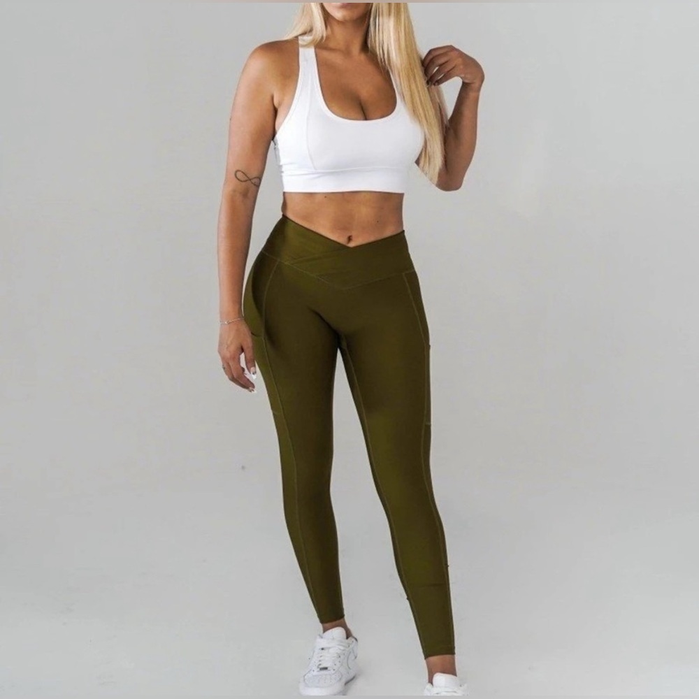 Obsession Olive Green Scrunch Butt Squat Proof Women's Leggings size Medium